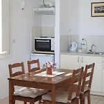 Eleonas Apartman *
